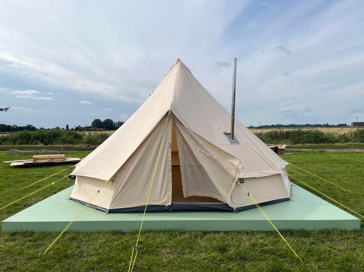 Villa Boyce Fen Farm Retreat Glamping & Fishery à Wisbech Extérieur photo