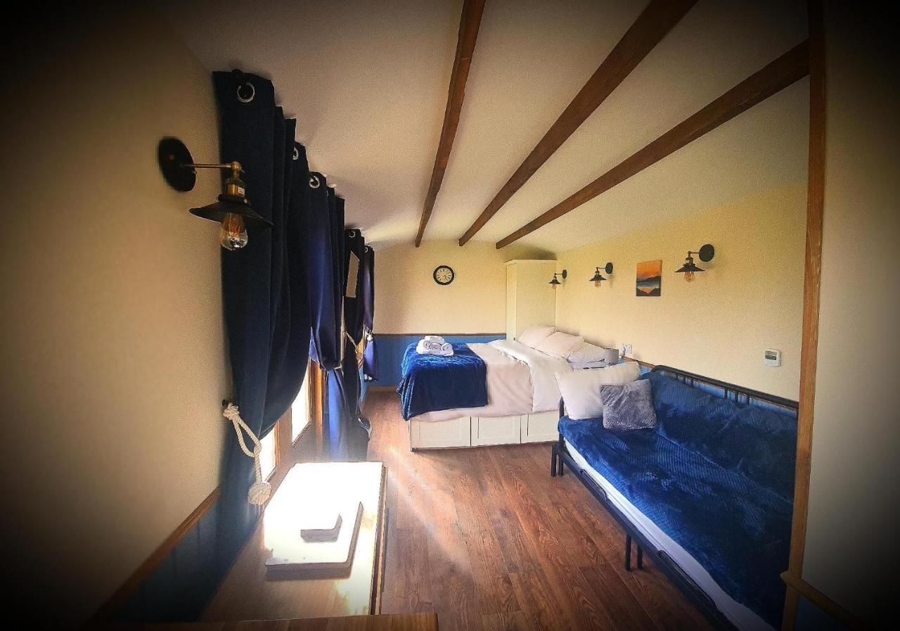 Villa Boyce Fen Farm Retreat Glamping & Fishery à Wisbech Extérieur photo